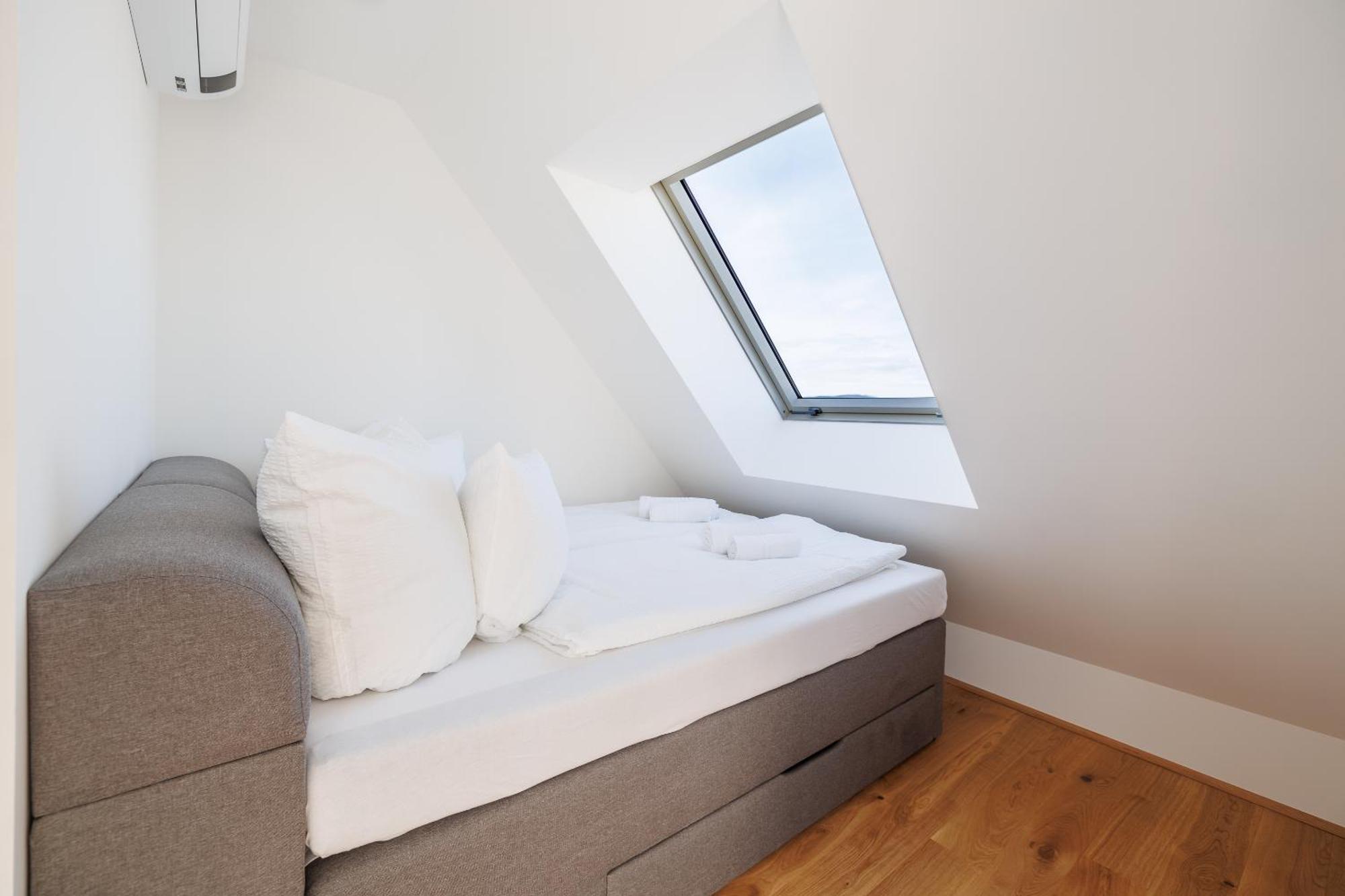 Symphony Apartments 38 - Modern Loft With Terrace And Grill In Central Location Wien Eksteriør bilde